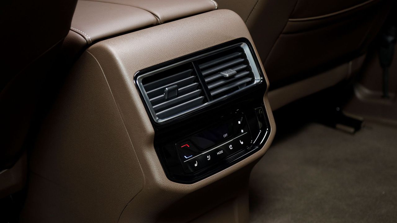 Volkswagen Viloran Luxury