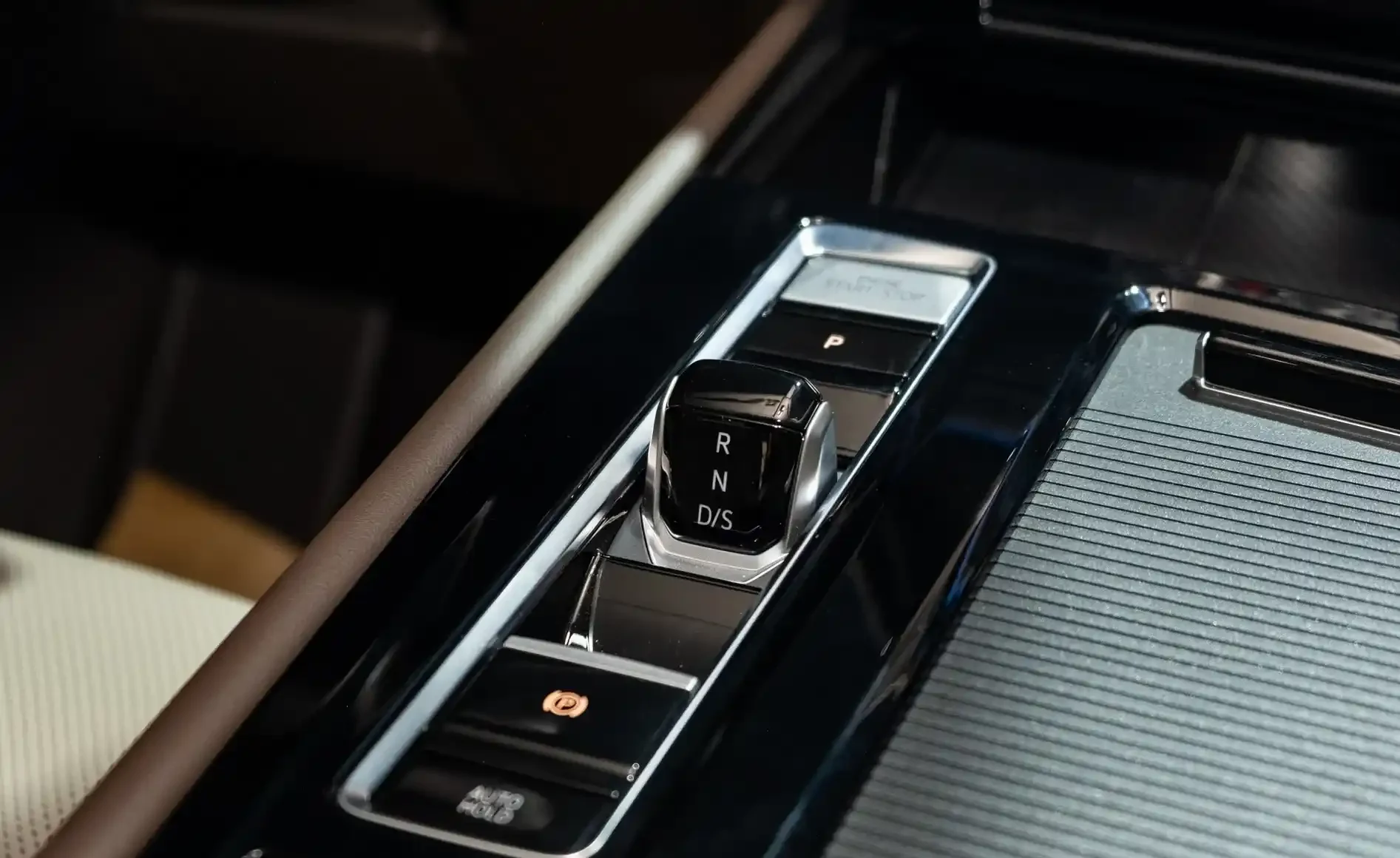 So sánh Viloran Premium với Luxury