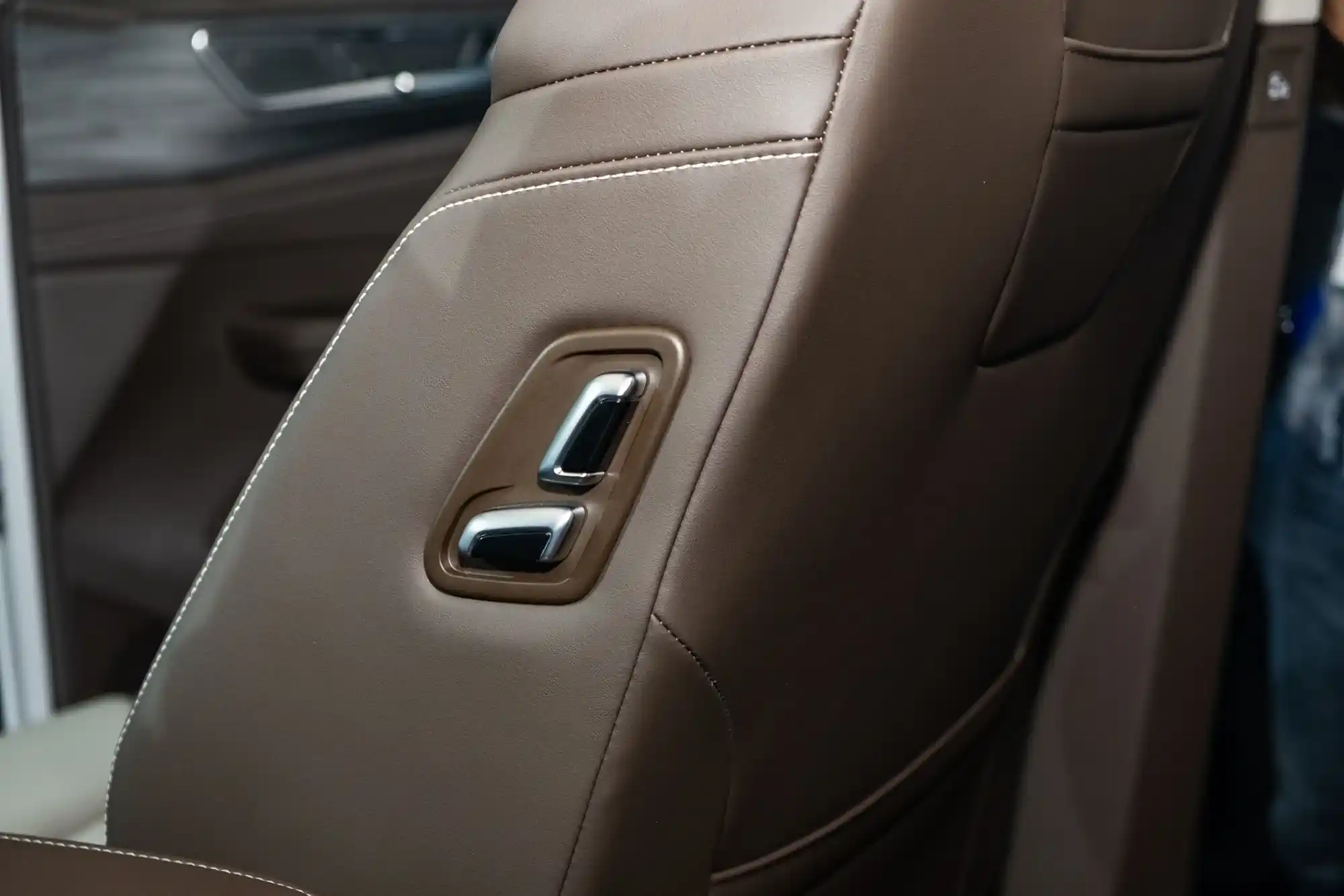 So sánh Viloran Premium với Luxury