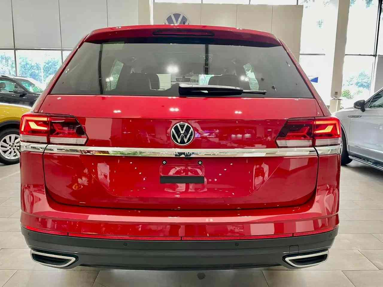 So sánh Ford Explorer và Volkswagen Teramont