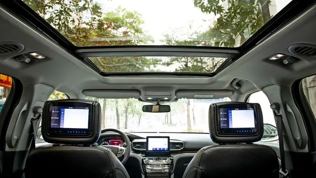 So sánh Ford Explorer và Volkswagen Teramont