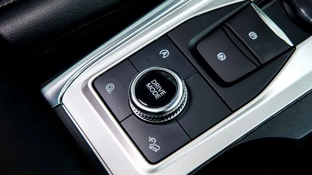 So sánh Ford Explorer và Volkswagen Teramont