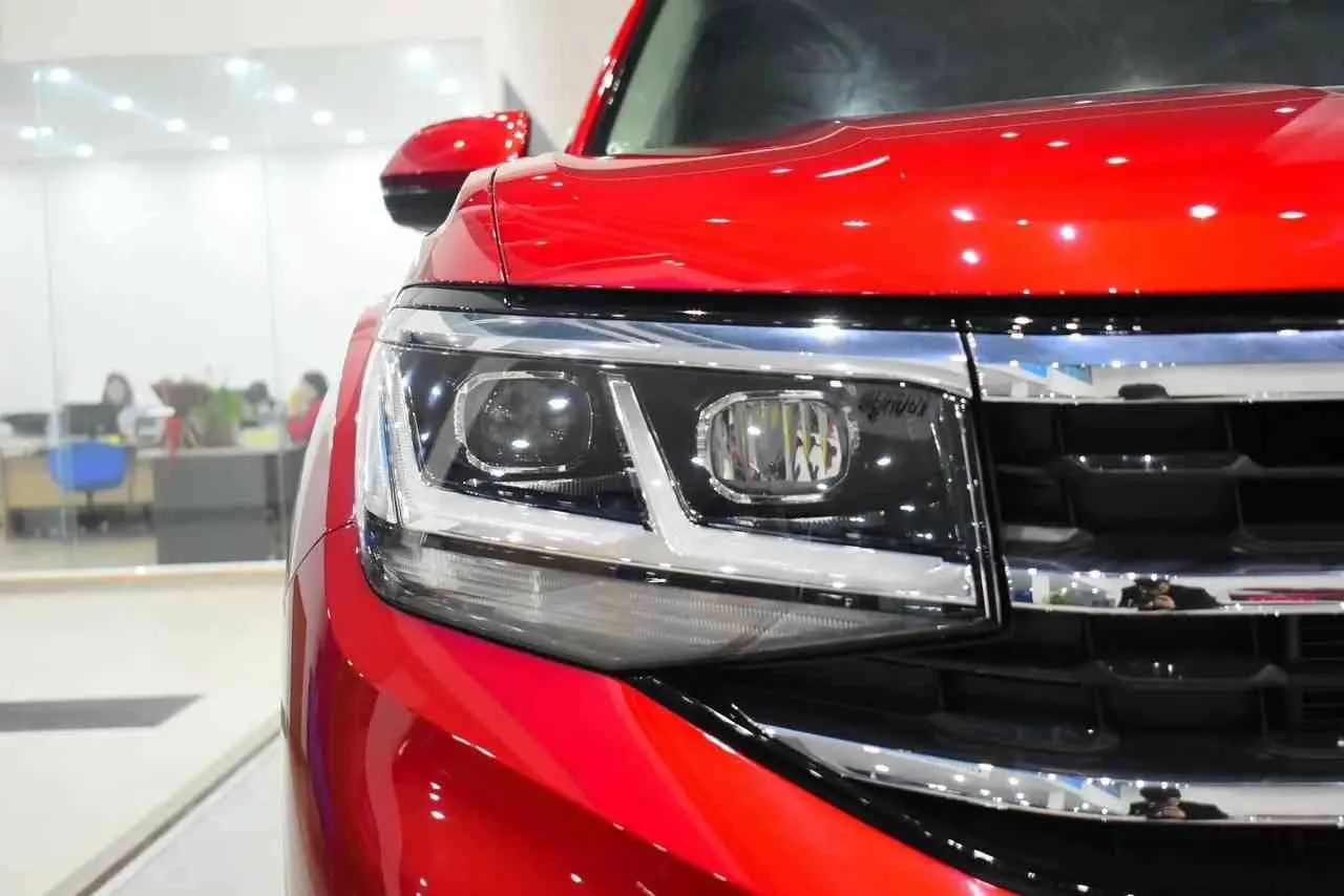 So sánh Ford Explorer và Volkswagen Teramont