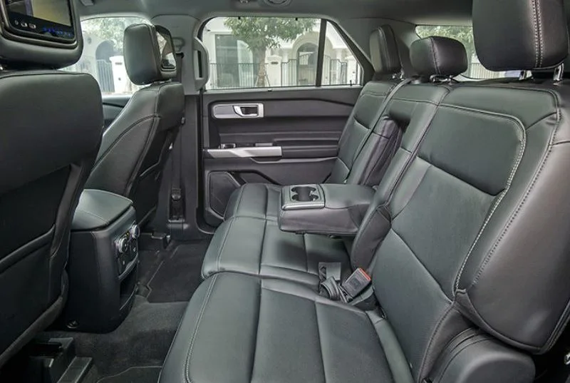 So sánh Ford Explorer và Volkswagen Teramont